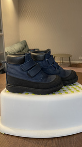 Ботинки детские (2 фото из 4)