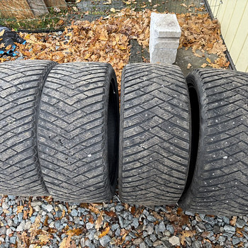 275/40/20 зимние шины Goodyear