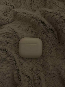 Apple Airpods 3 (1 фото из 4)