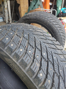 245/45/R19 Naastrehvid (1 foto / 4)