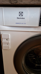 Стиральная машина Electrolux PerfectCare 700 (3 фото из 3)