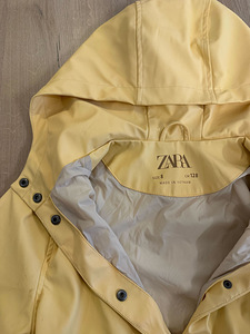 Детский дождевик Zara 128 (2 фото из 2)