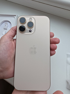 iPhone 16 Pro Max 256 gb (4 foto / 7)
