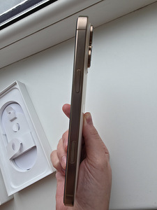 iPhone 16 Pro Max 256 gb (5 foto / 7)