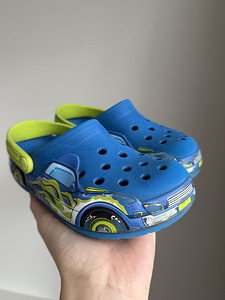 Crocs C11 (2 фото из 2)