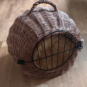Переноска для кошки (2 фото из 3)