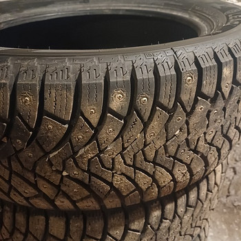 Naastrehvid 205/55 R16