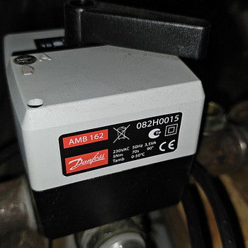 Электропривод Danfoss AMB 162 с трехходовым поворотным клапаном
