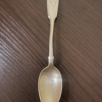 Серебряная ложка с гравировкой
