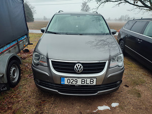 VW Touran 2009 TDI 2.0 (3 foto / 4)