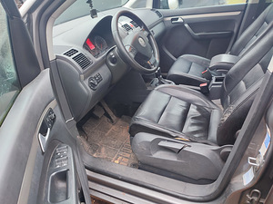 VW Touran 2009 TDI 2.0 (2 foto / 4)