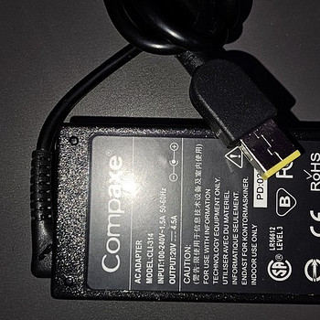 Зарядное устройство Lenovo