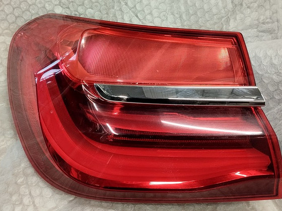 BMW- 7 (G11) 09.2015-