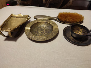 Старинный комплект (3 фото из 4)