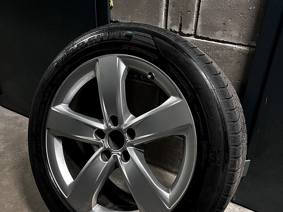 Veljed + Rehvid AUDI 235/50 R18 M+S