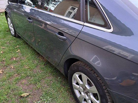 AUDI A4 B8 2008. 105 л.с.