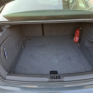AUDI A4 B8 2008. 105 л.с. (9 фото из 14)