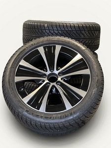 18” зимние шины для Mercedes-Benz E класса, диски, нешипованные шины (2 фото из 2)
