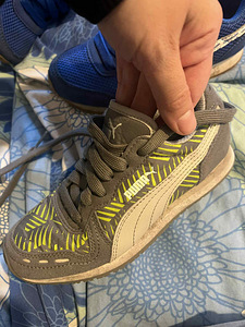 Кроссовки Adidas (2 фото из 3)