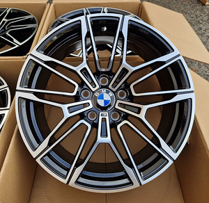 R18 BMW 5x120 R18 veljed 5x120 F10 F11 F06 F12 F13 F01 jne (1 foto / 3)