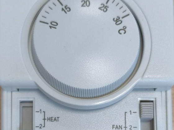 Контроллер TR-110C-HEAT-B для настенного монтажа