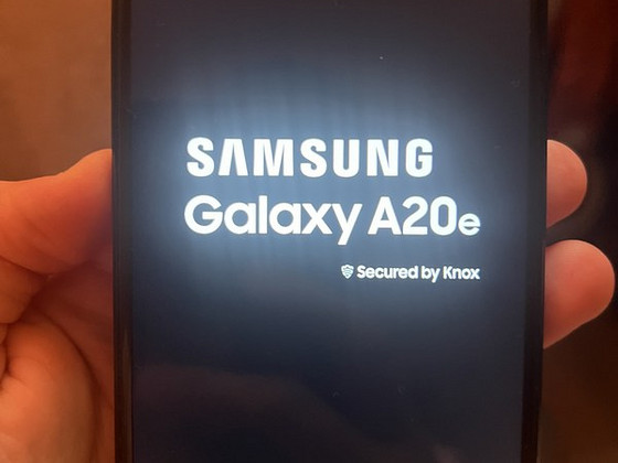 Samsung galaxy A20e