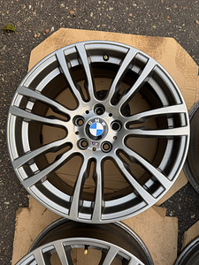 19" оригинальные диски BMW стиль 403M 5x120 (1 фото из 9)