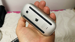 Magic Mouse Apple A1657 + клавиатура A1314 (6 фото из 7)