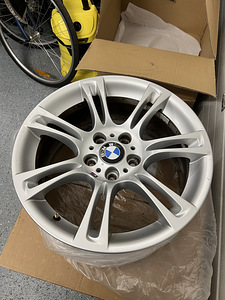 BMW 350 STYLE ORIGINAL 18” VELJED (2 foto / 6)