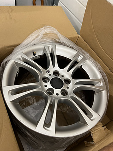 BMW 350 STYLE ORIGINAL 18” VELJED (4 foto / 6)