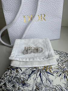 Серьги Dior (1 фото из 4)