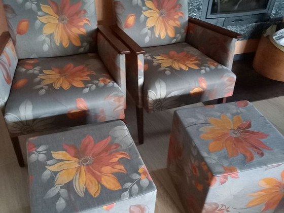 Retro tugitoolid kahe tumbaga