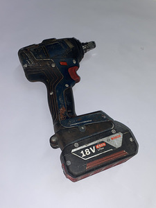 Akulöökmutri- ja kruvikeeraja Bosch GDX 18V-200 C + 4ah (6 foto / 6)