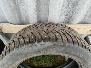 R17 225/55/17 Hakkapeliitta 9 (5 фото из 7)