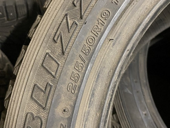 255 50 r19