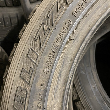 255 50 r19