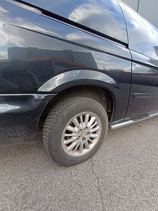 Продам Chrysler Grand Voyager (8 фото из 15)