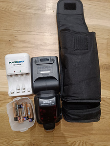 Nikon sb900 (2 foto / 2)