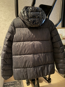 Новая куртка Champion размер L (2 фото из 5)