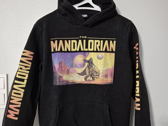 Mandalorian kapuutsiga pusa (star wars)