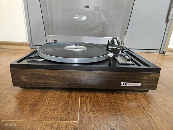 ELAC Miracord 750 II turntable