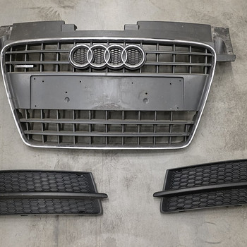 Решетка радиатора и решетки противотуманных фар для Audi TT