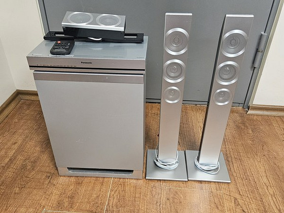 Panasonic SC-HTB770 300W Home Theater System with Subwoofer