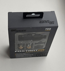 Sig Sauer FOXTROT2R 700 Lumens Tactical White Light (5 foto / 5)