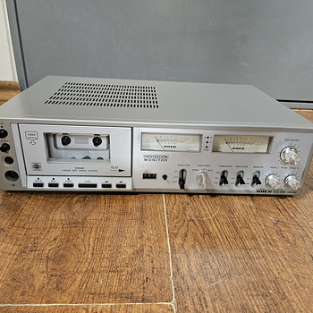 Кассетная дека Uher CG-356 с 3 головками