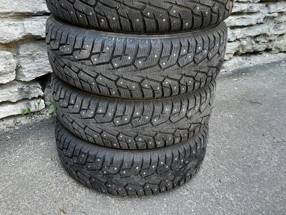 Yokohama iceGuard 225/65R17 8mm