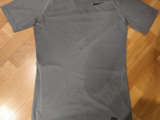 NIKE PRO DRI-FIT COMPRESSION T-SHIRT Suurus L Värv: Hall