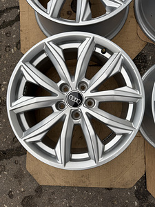 17" оригинальные диски Audi 5x112 (2 фото из 8)