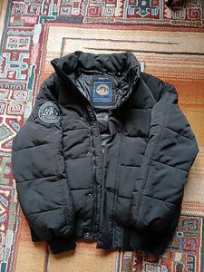 Продается зимняя куртка (3 фото из 6)