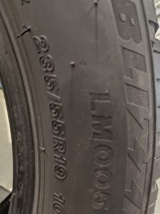 Bridgestone Blizzak LM 005 (3 фото из 3)